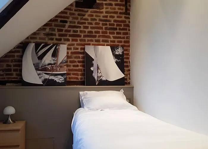 Little Clem Apartment